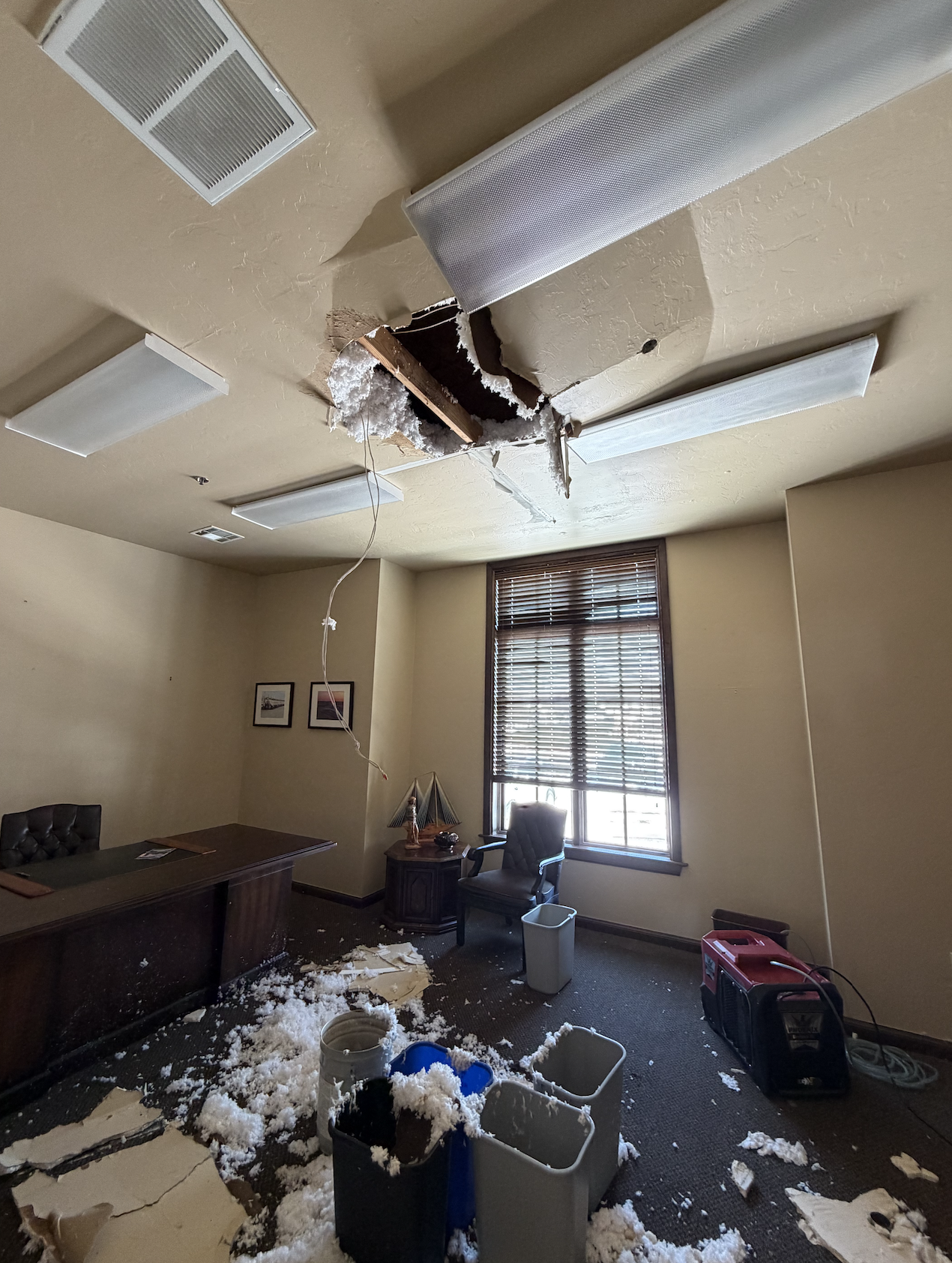 Commercial water damage restoration and structural drying in Edmond Oklahoma