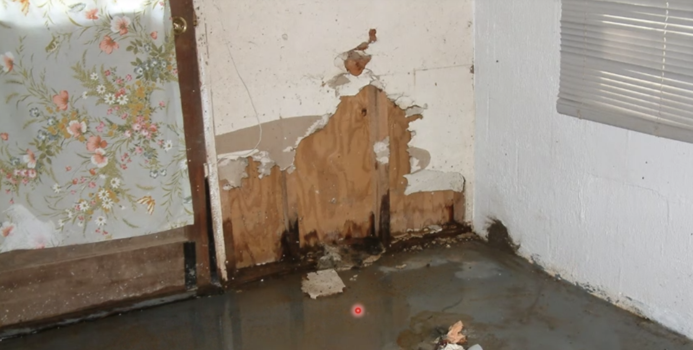 Emergency flood cleanup and water removal in Edmond Oklahoma